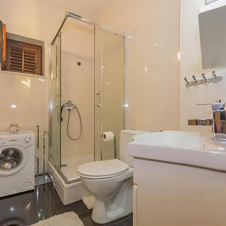 Elegance Apartament *